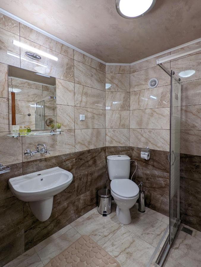 Къща За Гости Феникс Koprivștița Exterior foto