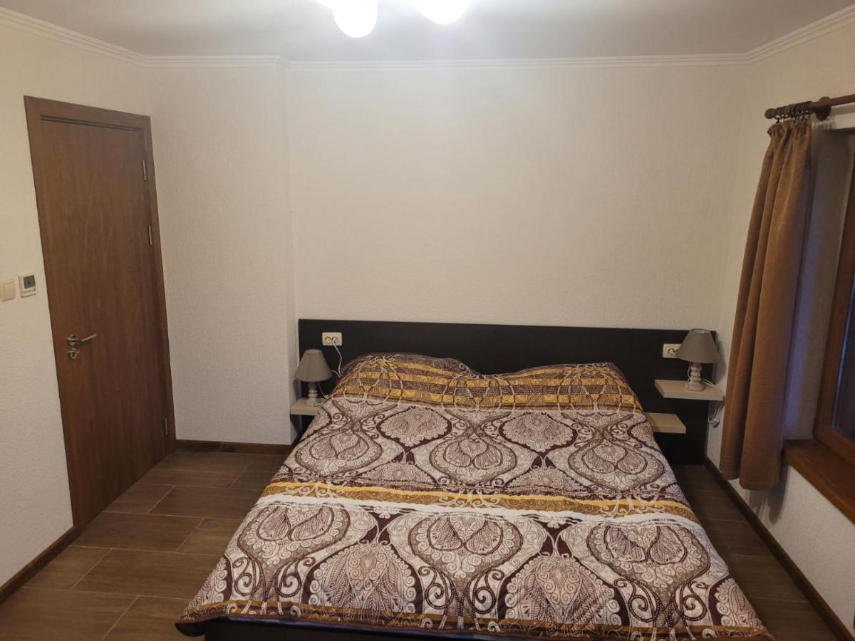 Къща За Гости Феникс Koprivștița Exterior foto