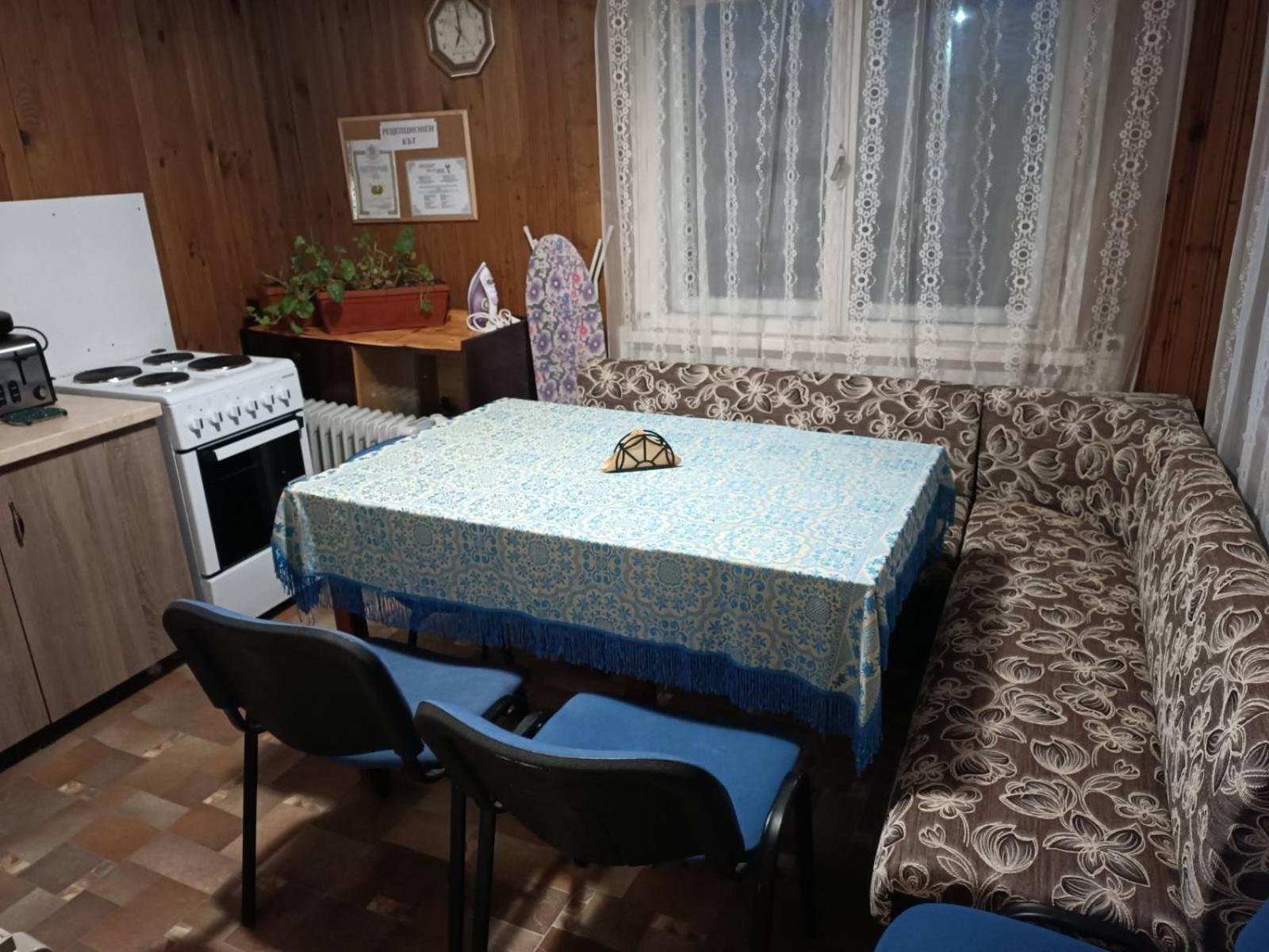 Къща За Гости Феникс Koprivștița Exterior foto